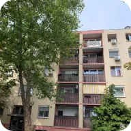 Társasházak