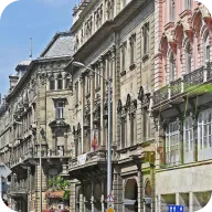 Társasházak